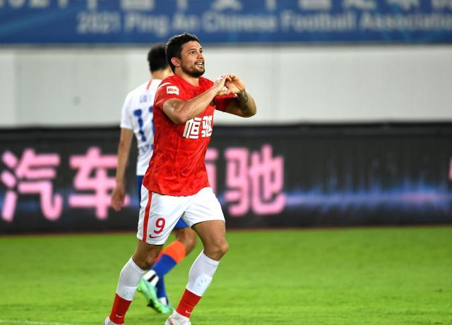 华体会品牌平台-广东德比决定赛区领头羊 韦世豪阿兰或将出战深足